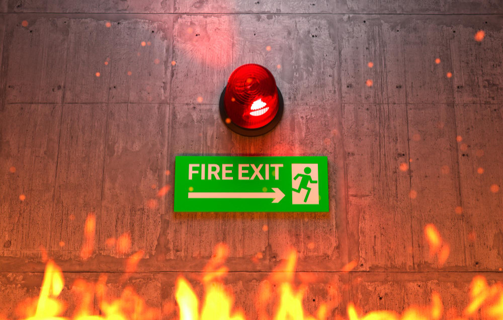 emergency-exit-sign-with-siren-light-direction-emergency-exit (1)